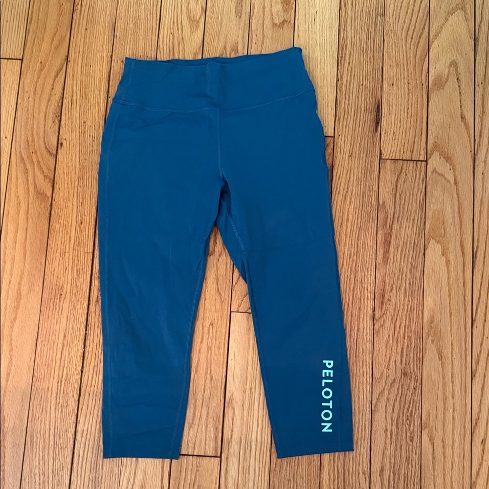 Peloton Teal Capri Leggings